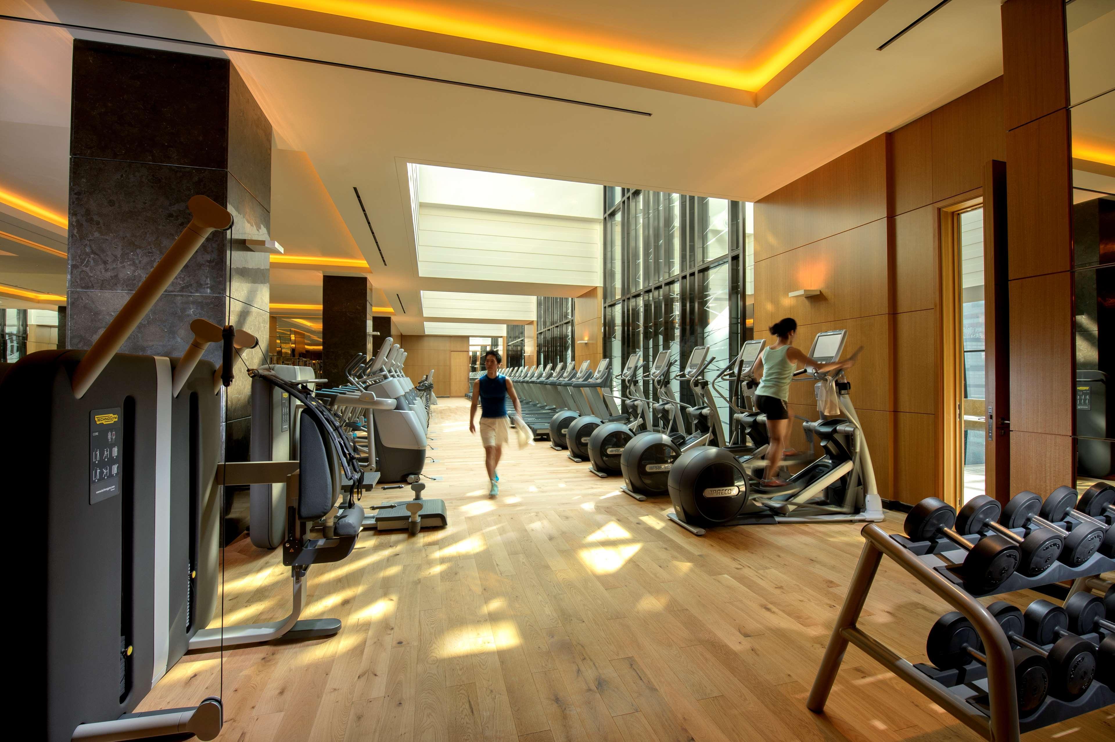 คอนราด โรงแรม 5*