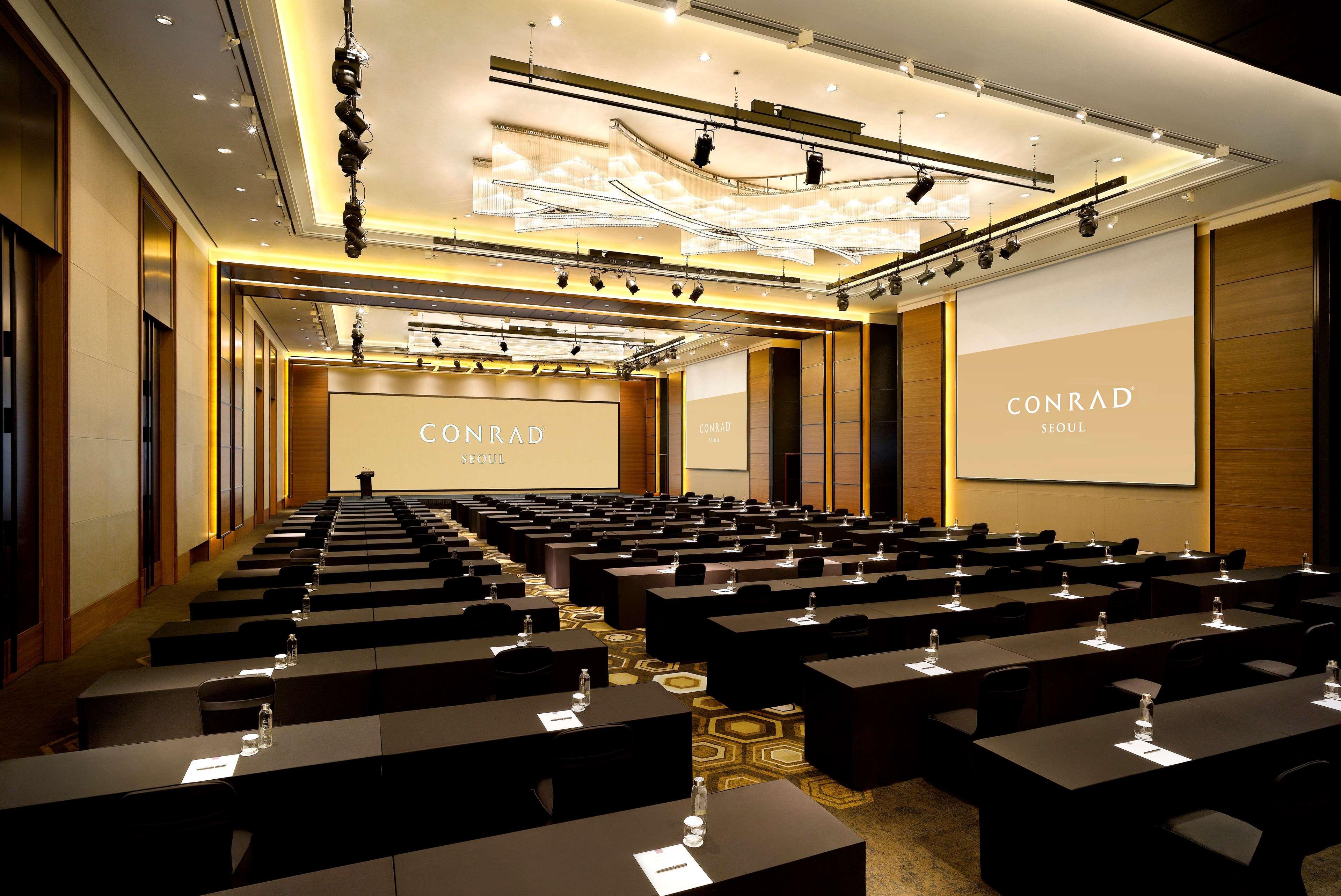 คอนราด โรงแรม 5*